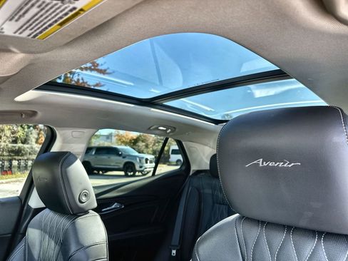 Certified 2023 Buick Envision Avenir image 11