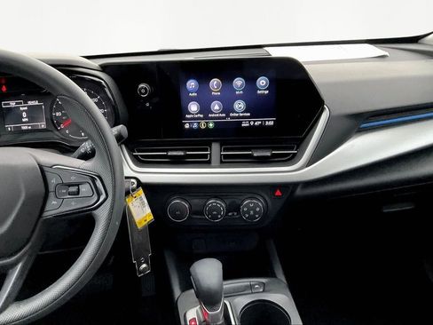 Used 2025 Chevrolet Trax LS FWD image 11