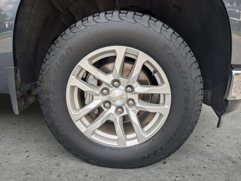 Certified 2022 Chevrolet Silverado 1500 LT AWD/4WD image 9