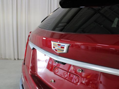 Used 2023 Cadillac XT5 Premium Luxury w/ Technology Package AWD/4WD image 33