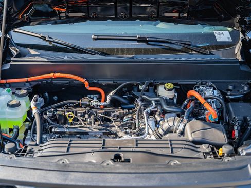 New 2025 Ford Maverick XLT w/ XLT Luxury Package image 17