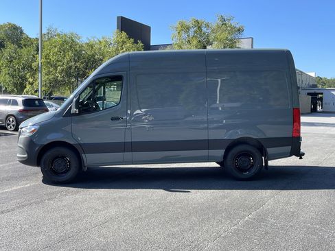 New 2025 Mercedes-Benz Sprinter 2500 image 18