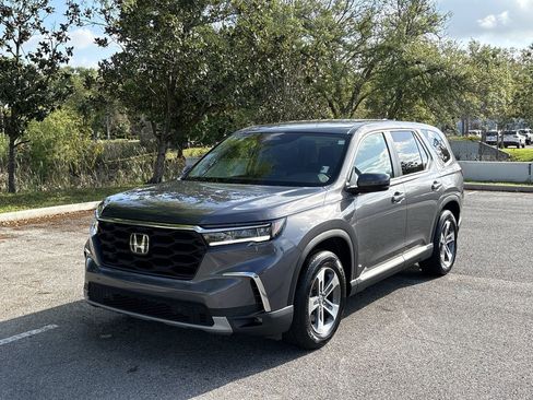 Certified 2025 Honda Pilot EX-L image 2
