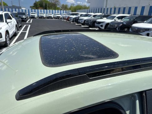 Used 2024 Chevrolet Trax RS w/ Sunroof Package image 34