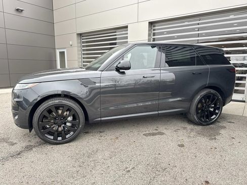New 2026 Land Rover Range Rover Sport SE AWD/4WD image 3