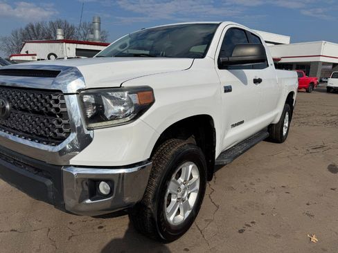 Used 2018 Toyota Tundra SR5 image 9