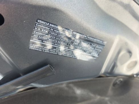 Used 2023 Nissan Rogue S AWD/4WD image 11