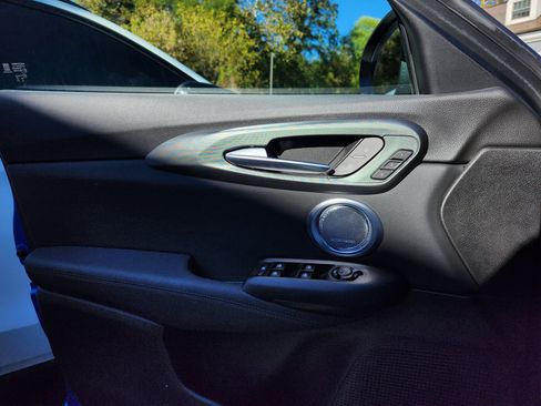 Used 2024 Alfa Romeo Tonale Veloce image 19