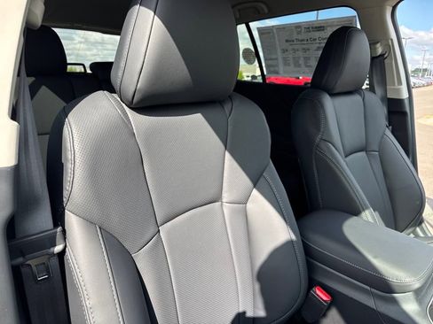 New 2025 Subaru Outback Limited w/ Popular Package #2 image 30