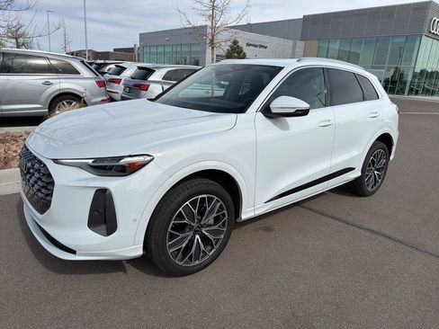 Used 2025 Audi Q5 Premium Plus w/ Premium Plus image 1