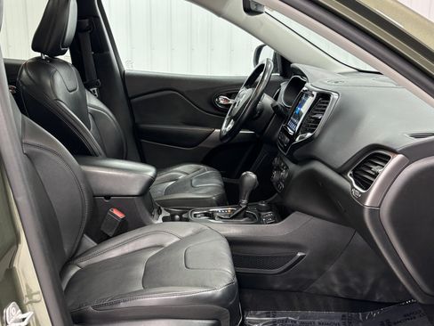 Used 2021 Jeep Cherokee Limited AWD/4WD image 28