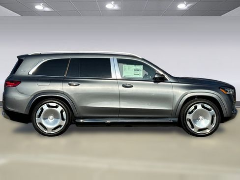 New 2026 Mercedes-Benz Maybach GLS 600 4MATIC image 8