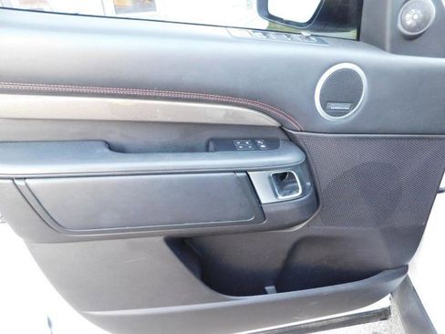 Used 2018 Land Rover Discovery HSE Luxury image 15