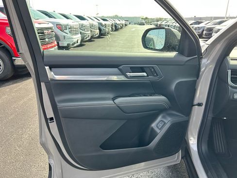 New 2026 GMC Terrain Elevation w/ Elevation Premium Package AWD/4WD image 16