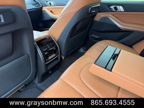 Used 2019 BMW X5 xDrive40i w/ Premium Package 2 AWD/4WD image 19