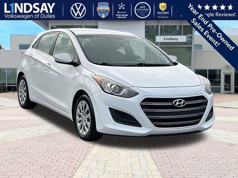 Used 2016 Hyundai Elantra GT image 1