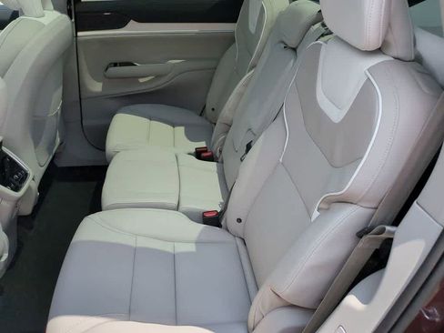 New 2025 Volvo EX90 Plus image 19