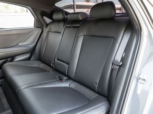 Used 2024 Hyundai Ioniq 6 SEL image 12