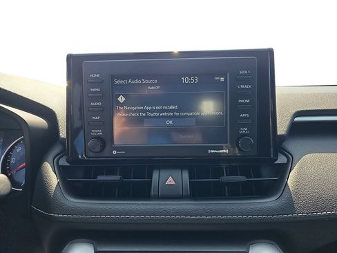 Used 2022 Toyota RAV4 LE FWD image 22