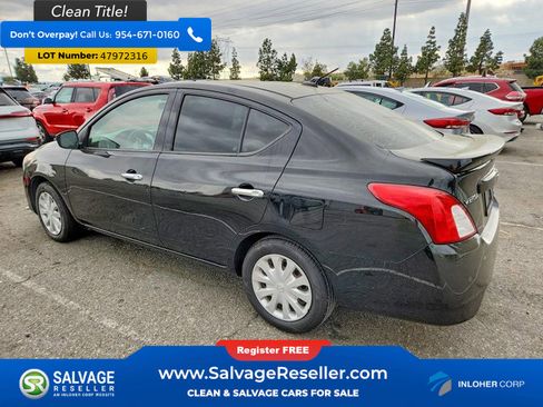 Used 2015 Nissan Versa SV w/ SV Tech Package FWD image 3