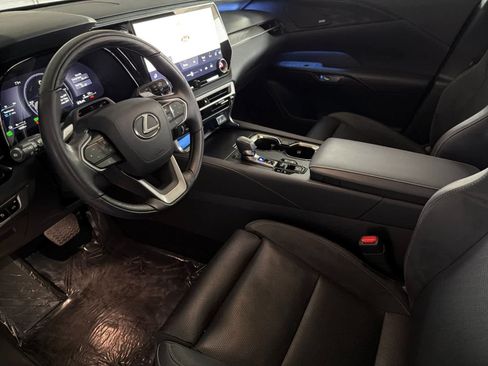Certified 2025 Lexus RX 450h AWD w/ Luxury Package image 11