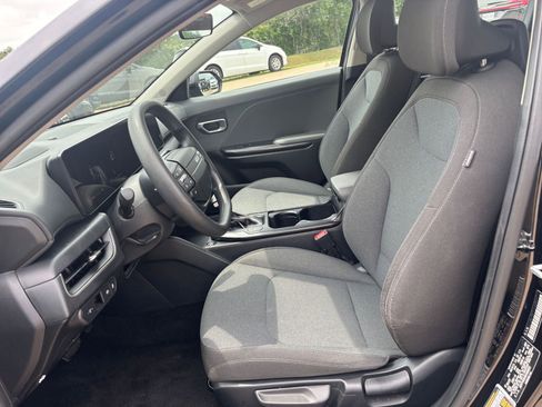 Used 2025 Kia K4 FWD image 25