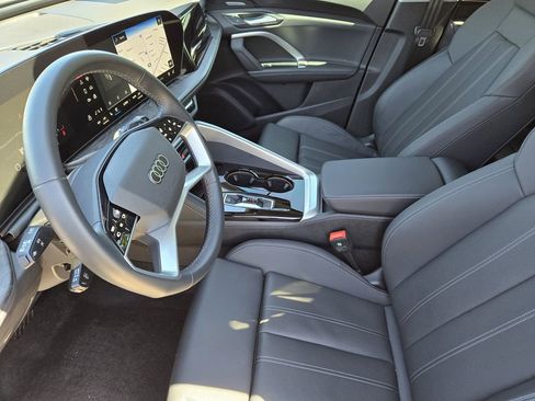 Certified 2025 Audi Q5 Premium Plus AWD/4WD image 17