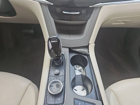 Used 2021 Cadillac XT6 Premium Luxury w/ LPO, Floor Liner Package AWD/4WD image 13