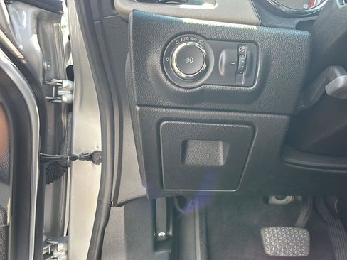 Used 2013 Buick Verano Convenience FWD image 27