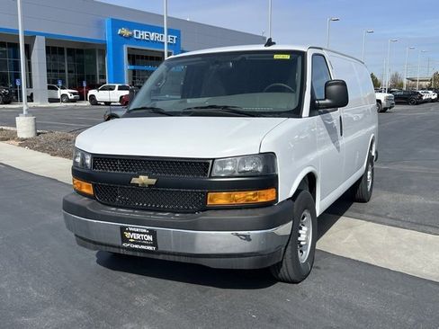 New 2025 Chevrolet Express 2500 w/ Driver Convenience Package image 29