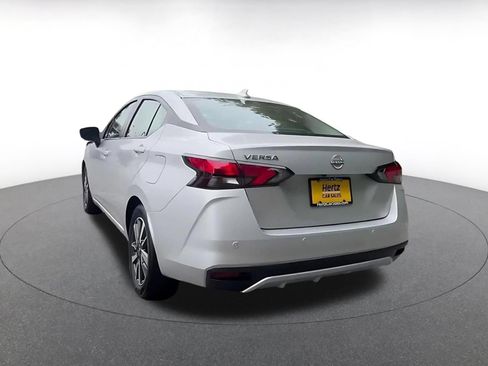 Used 2025 Nissan Versa SV FWD image 11