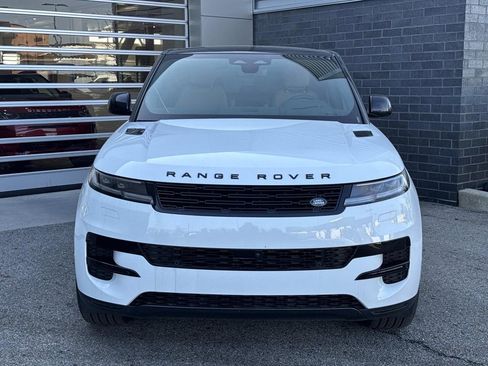 New 2026 Land Rover Range Rover Sport SE AWD/4WD image 2