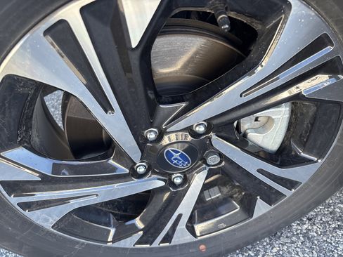 Used 2025 Subaru Crosstrek 2.0i Premium image 9