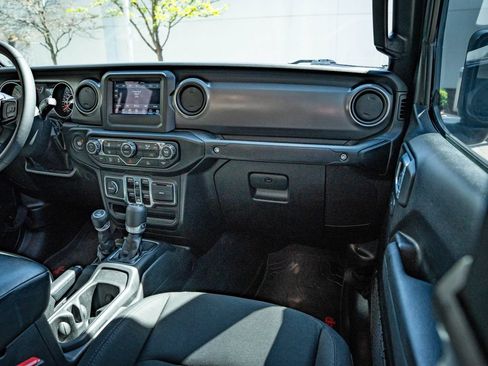 Used 2023 Jeep Gladiator Sport AWD/4WD image 45