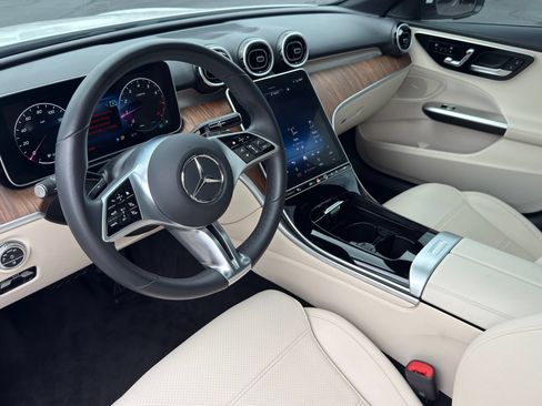 Used 2024 Mercedes-Benz C 300 Sedan image 9