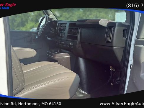 Used 2020 Chevrolet Express 2500 w/ Communications Package RWD image 12