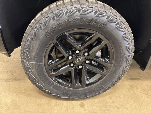 New 2026 Chevrolet Silverado 1500 Custom Trail Boss w/ Dark Appearance Package AWD/4WD image 11