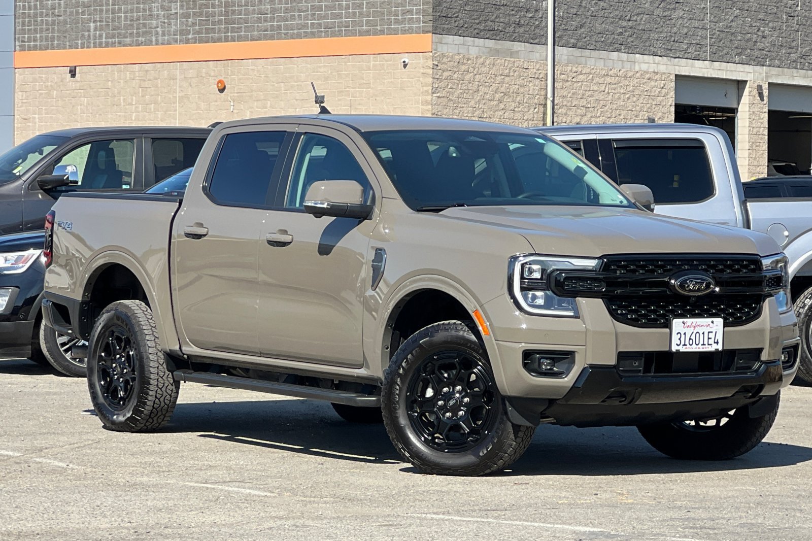 Certified 2025 Ford Ranger Lariat w/ FX4 Off-Road Package AWD/4WD image 2