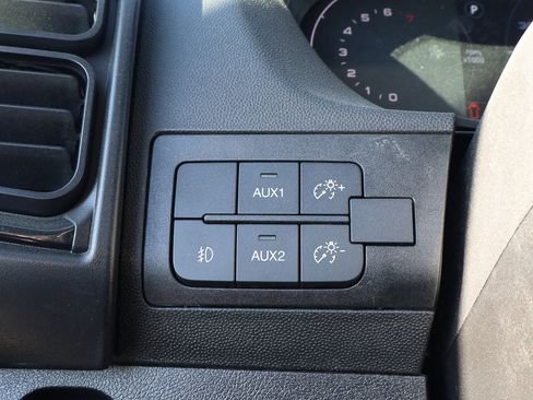 New 2026 RAM ProMaster 2500 w/ Premium Convenience Group image 25