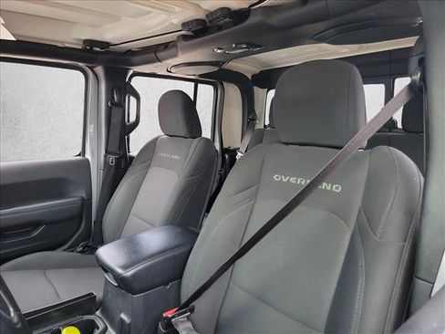 Used 2020 Jeep Gladiator Overland image 13