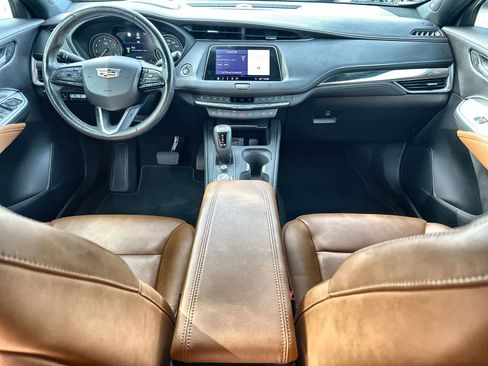 Used 2019 Cadillac XT4 Premium Luxury image 10