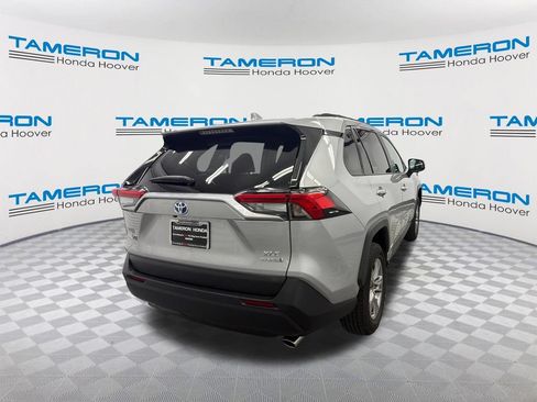 Used 2024 Toyota RAV4 XLE AWD/4WD image 5