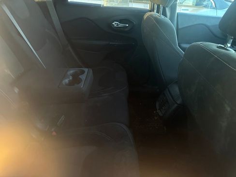 Used 2015 Jeep Cherokee Latitude w/ Cold Weather Group image 8