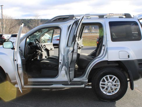 Used 2015 Nissan Xterra S w/ Value Package image 19