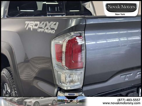 Used 2022 Toyota Tacoma TRD Off-Road AWD/4WD image 8