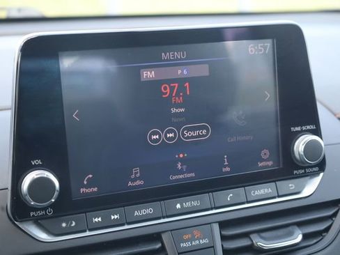 Certified 2021 Nissan Altima 2.5 SR FWD image 19