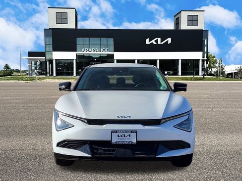 New 2025 Kia EV6 Wind image 3