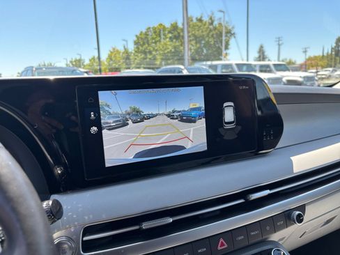 Used 2025 Hyundai Palisade SEL FWD image 27