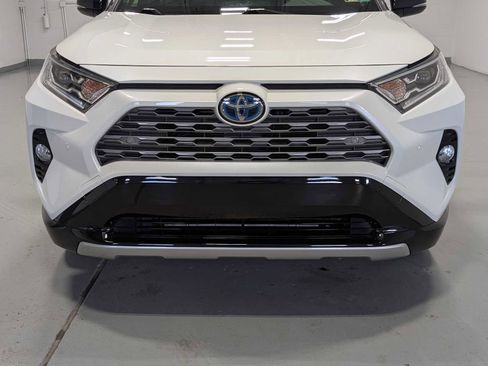 Used 2021 Toyota RAV4 XSE image 2