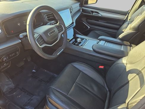 Used 2023 Jeep Wagoneer Series II image 20